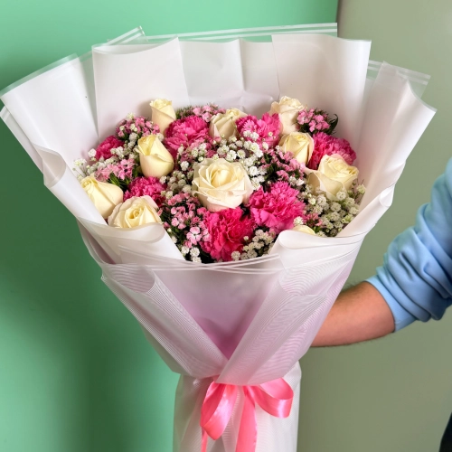 دسته گل بهارناز – کد 0133