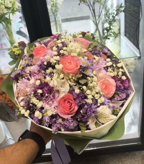 دسته گل روز مادر بوگتی – کد 0125 — تصویر ۲
