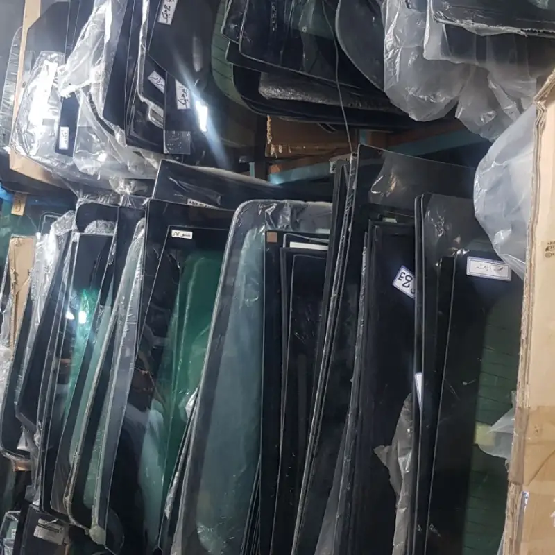 شیشه عقب فولکس واگن آی دی یونیکس