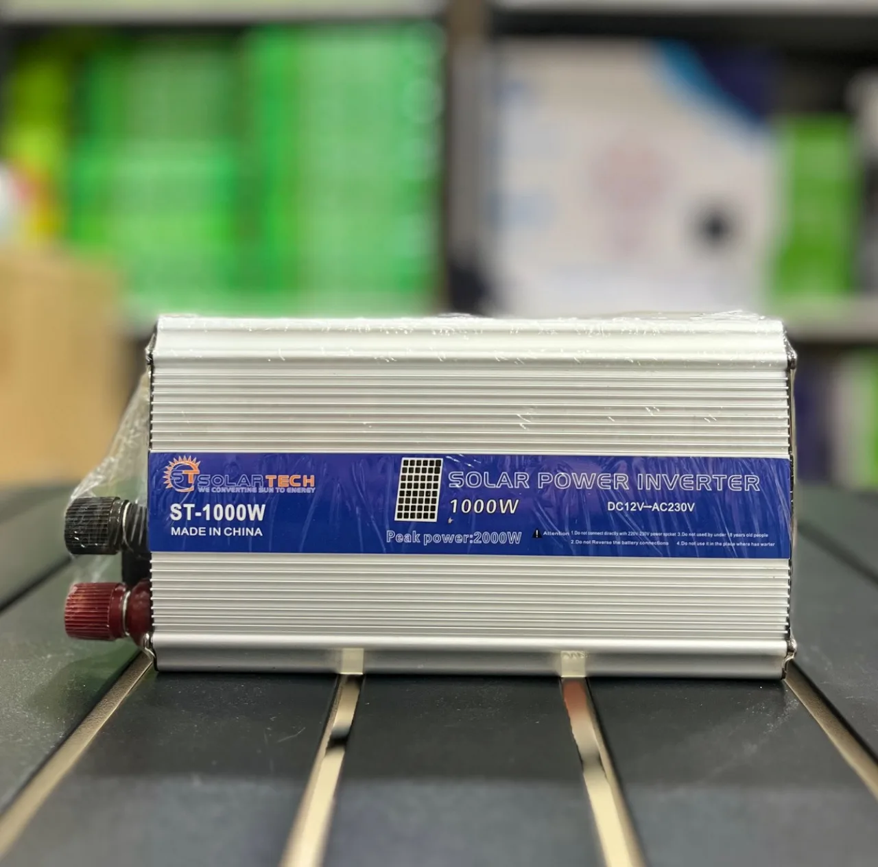 اینورتر خورشیدی 1000 وات SOLARTECH مدل ST-1000W تبدیل 12 ولت DC به 230 ولت AC — تصویر ۷