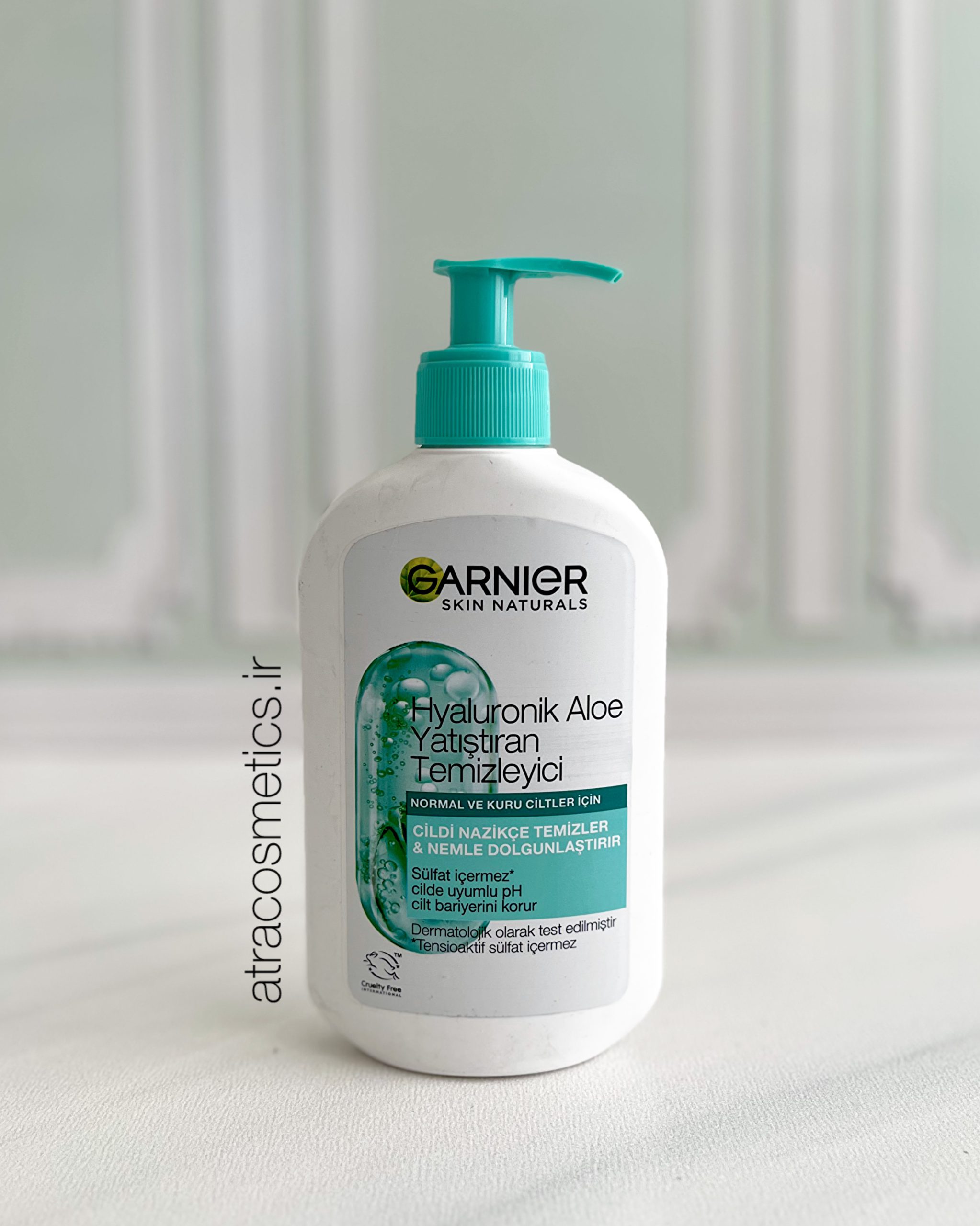 ژل شستشوی صورت گارنیر مدل Garnier Hyaluronik Aloe Face Wash Gel