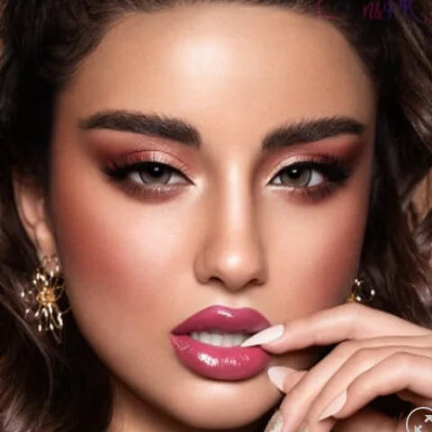 لنز خاکستری تیره دور دار دهب (صابرین سول) — تصویر ۲
