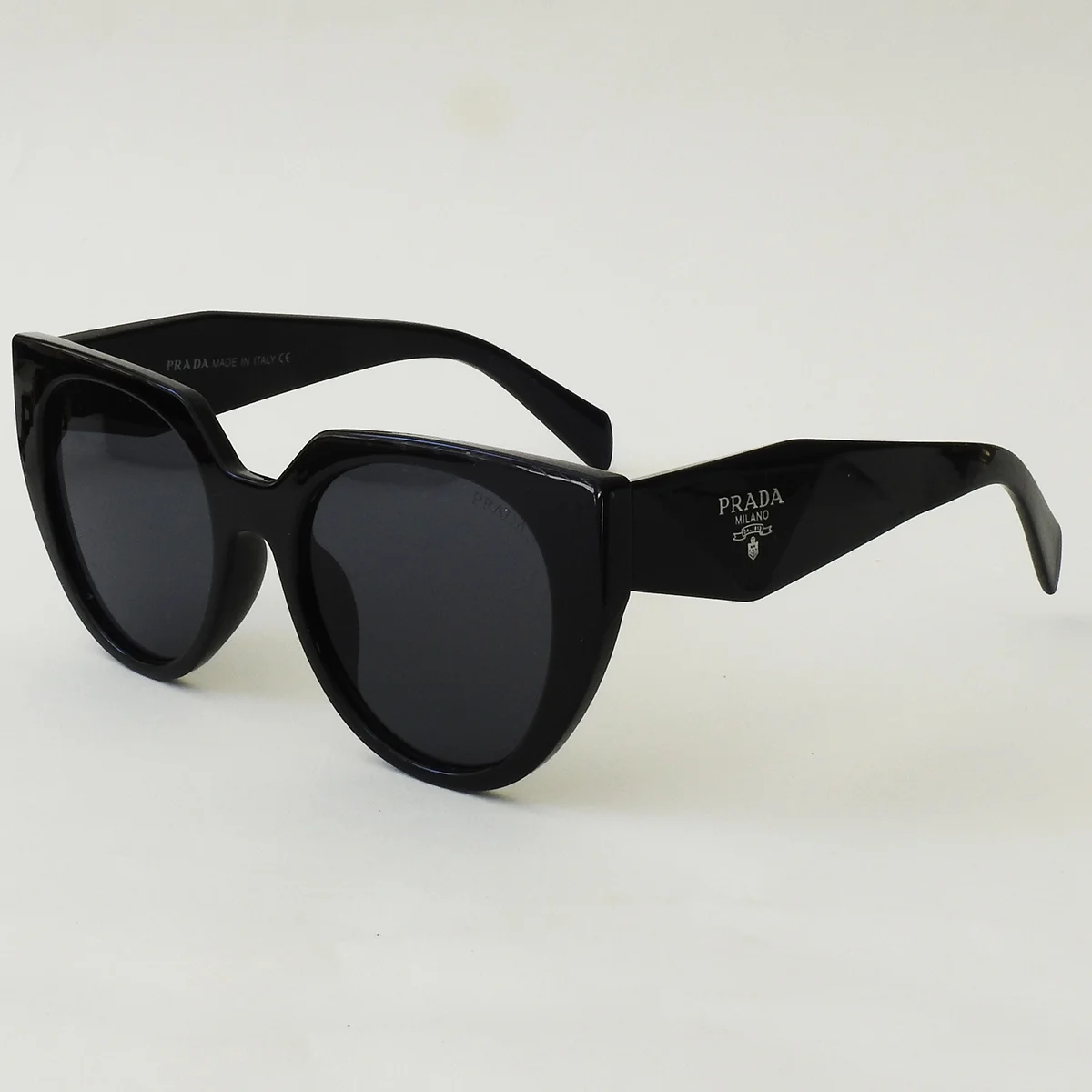 عینک آفتابی PRADA مدل 21112