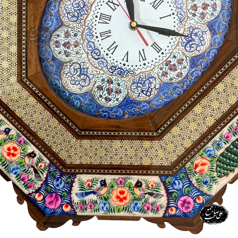 ساعت دیواری خاتم و مینا بیضی با نقاشی گل و مرغ — تصویر ۳