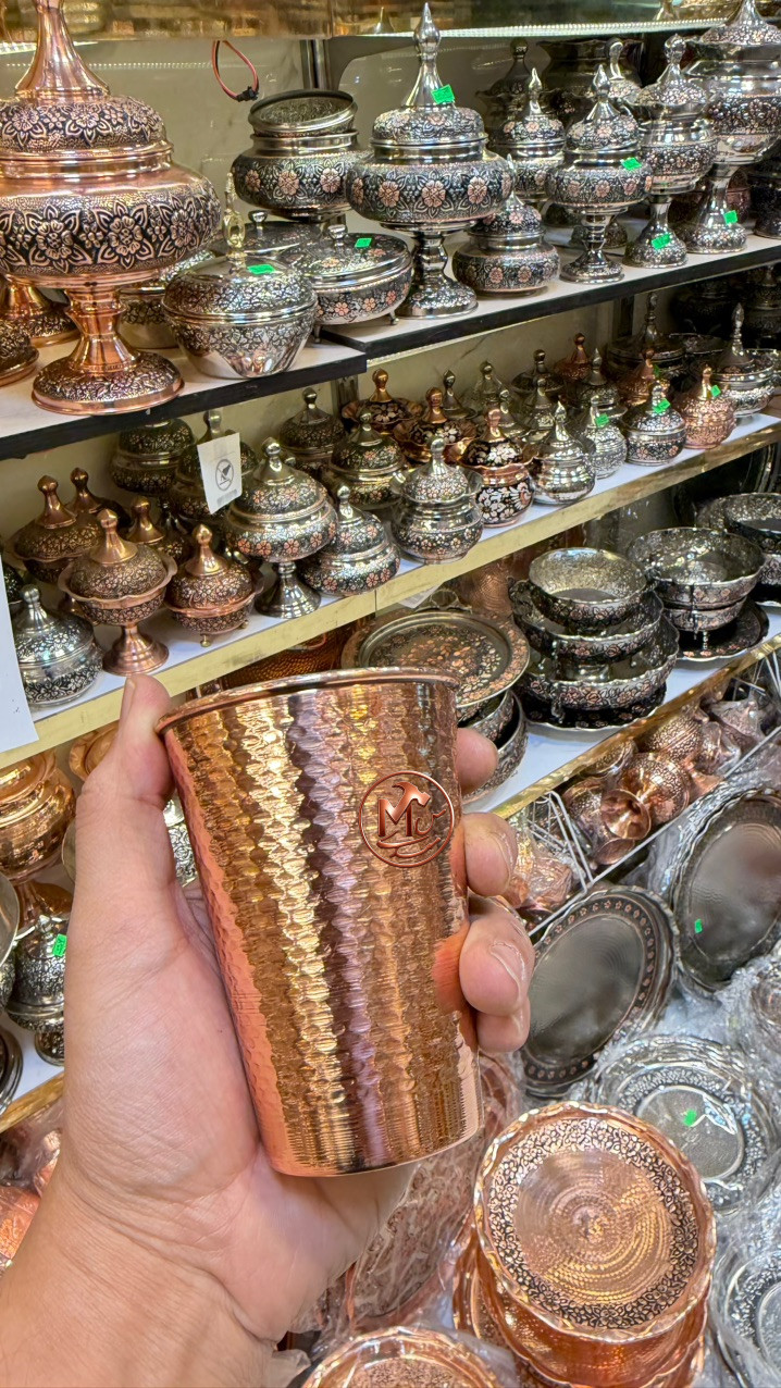 لیوان مسی چکشی بدون دسته — تصویر ۴