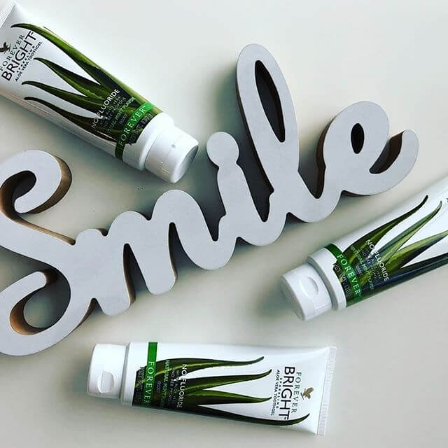 خمیردندان فوراور + آلوئه ورا، عسل و بدون فلوراید Forever Bright Toothgel — تصویر ۳
