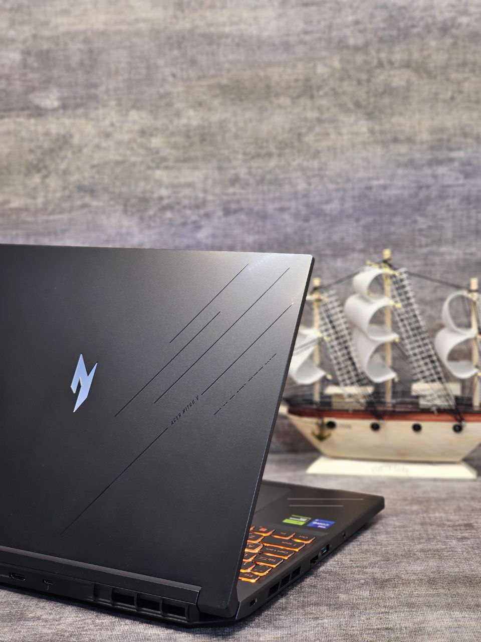 Acer Nitro V Core i5-13420H | لپ‌تاپ گیمینگ 6GB RTX 3050 رم 16 | نیترو وی — تصویر ۳