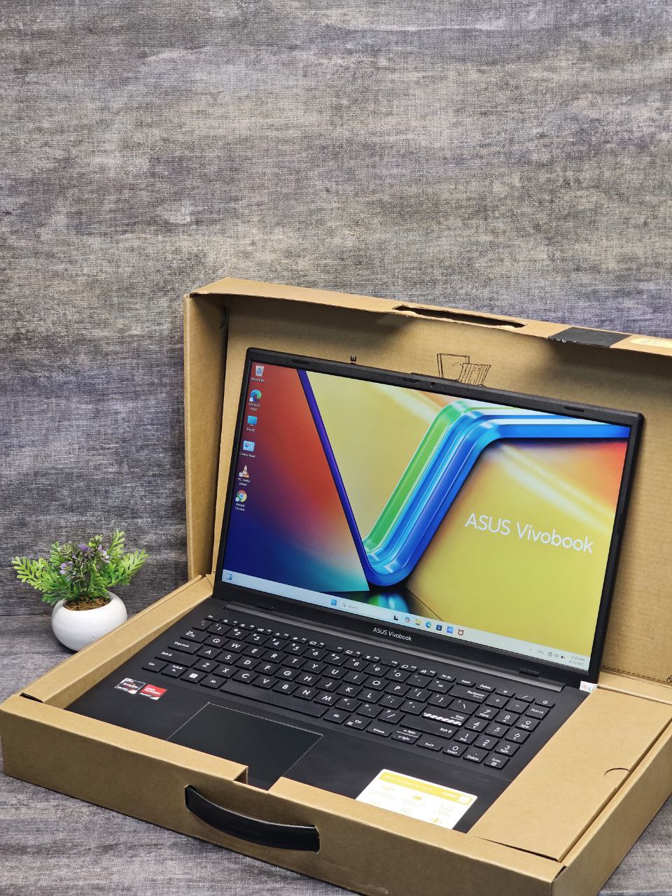 لپ تاپ Asus Vivobook E1504F – Ryzen 5 7520U، رم 16GB DDR5، SSD 512GB، 15.6 اینچ Full HD