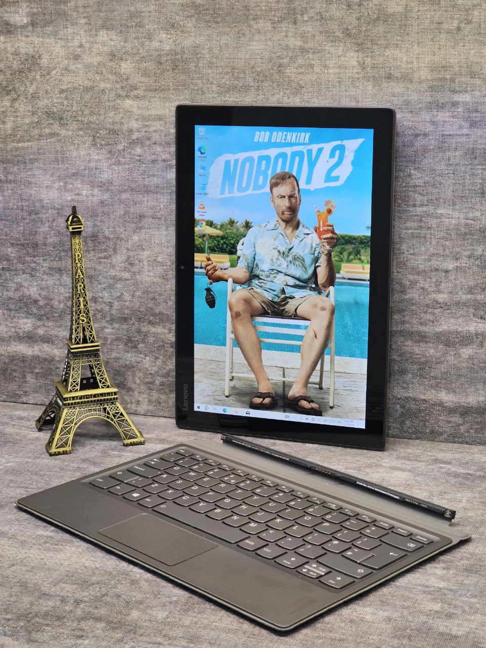 لپ تاپ لمسی Lenovo Miix 520-IBK | Core i5-8250U | رم 8GB | SSD 256GB |سیم‌کارت خور