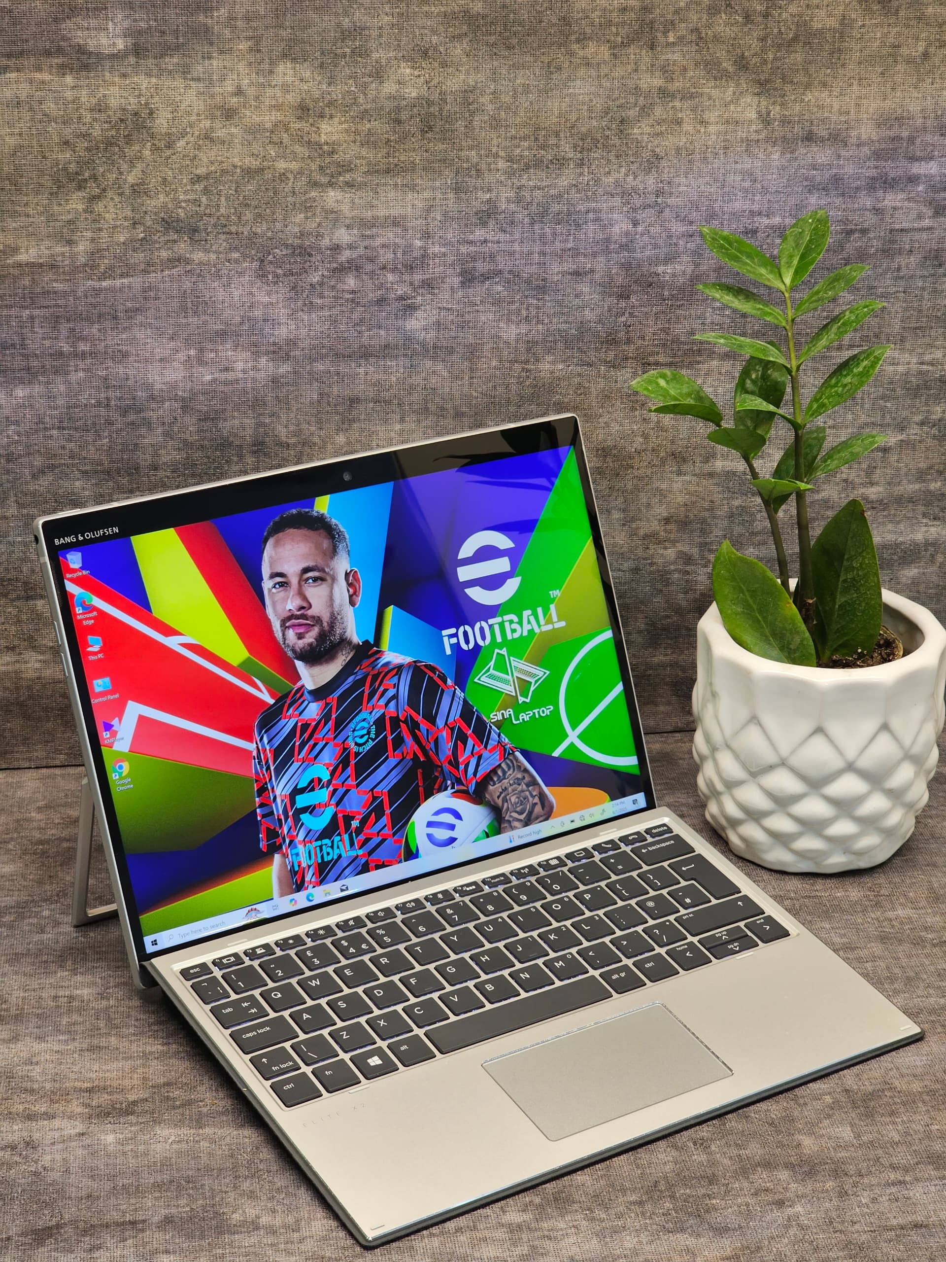 HP Elite x2 G4 – Core i5 / 8GB RAM / 256GB SSD / 12.5” 4K + Pen