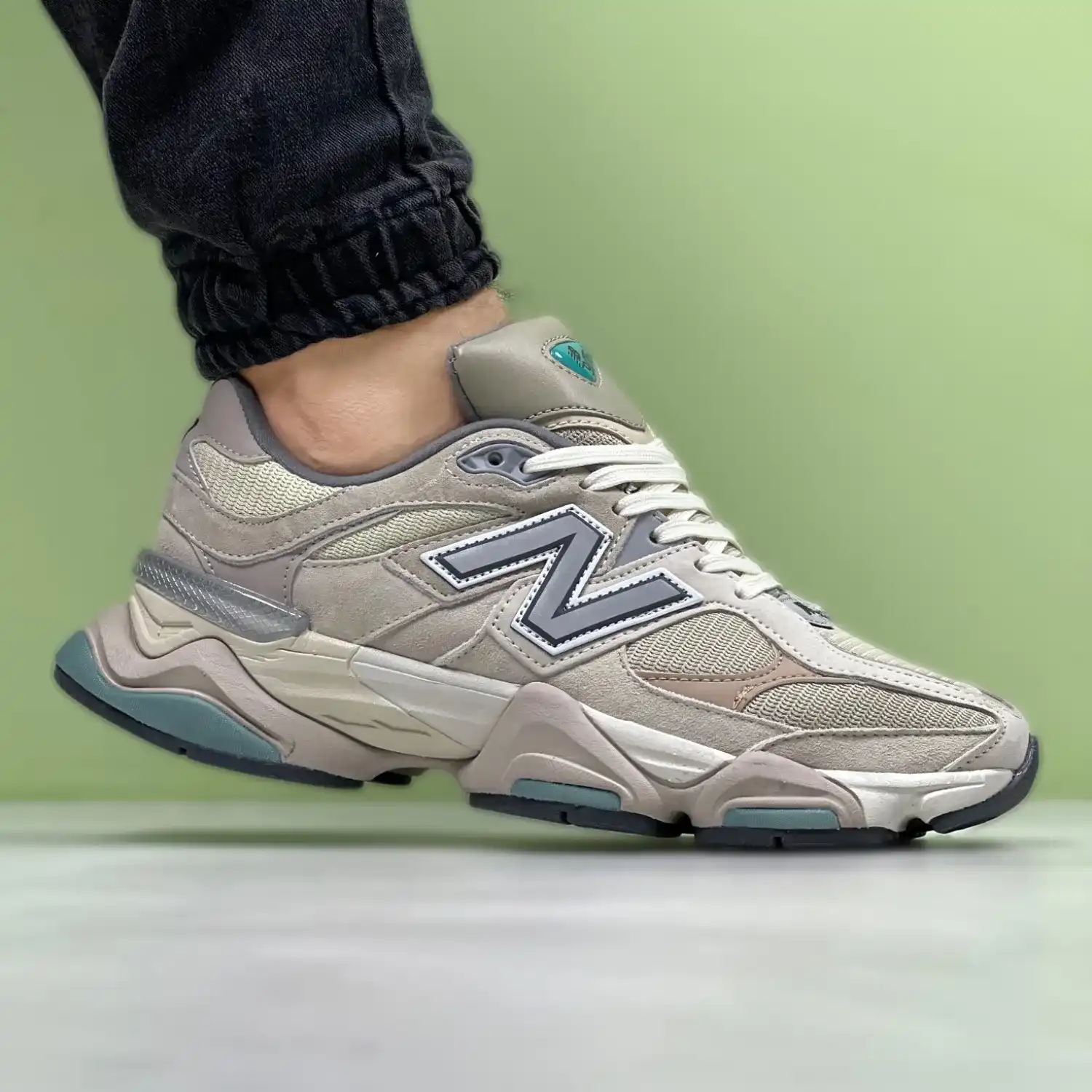 کتونی نیوبالانس ۹۰۶۰ new balance درجه ۱ طبی مردانه کد 1418
