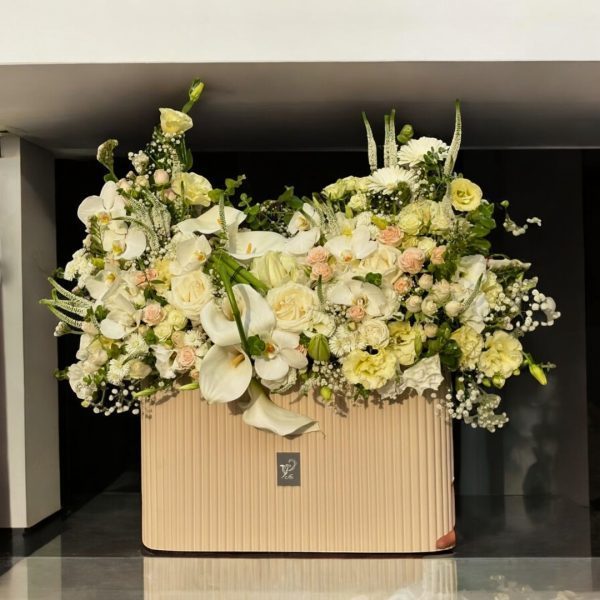ارسال گل طبیعی برای مدرسه 9 دی منطقه 2