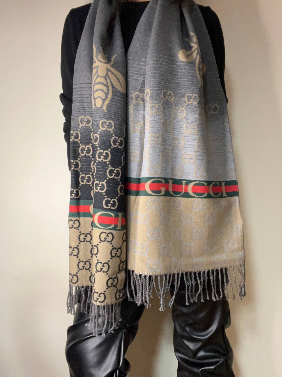 شال موهر گوچی GG مستر خاکستری نخودی — تصویر ۴