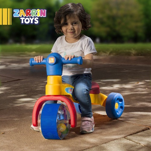 سه چرخه چراغدار زرین