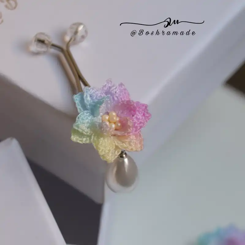 گیره روسری گل پیونی کد 7967 — تصویر ۲