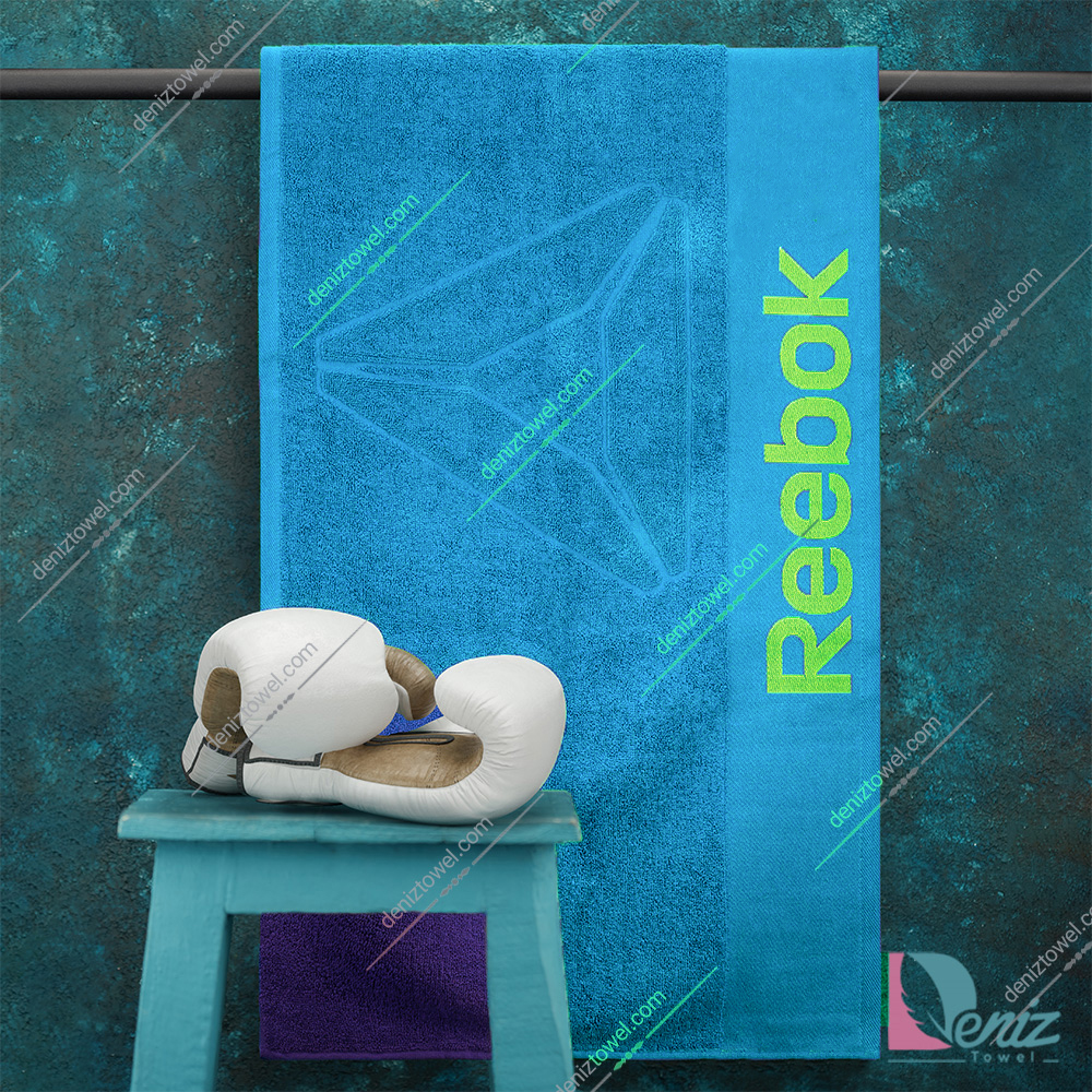 حوله ورزشی Reebok آبی روشن بزرگ — تصویر ۲