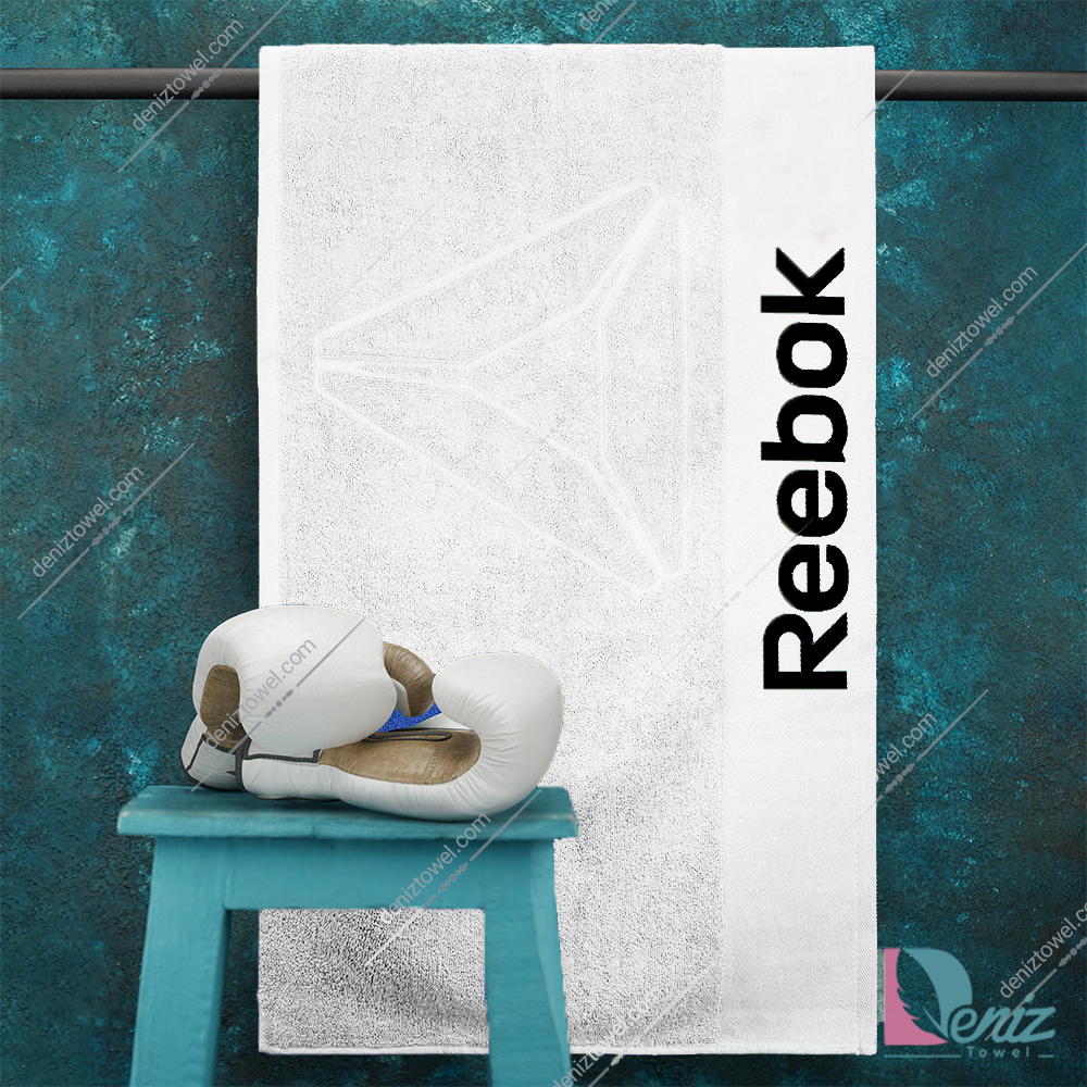 حوله ورزشی Reebok سفید بزرگ — تصویر ۲