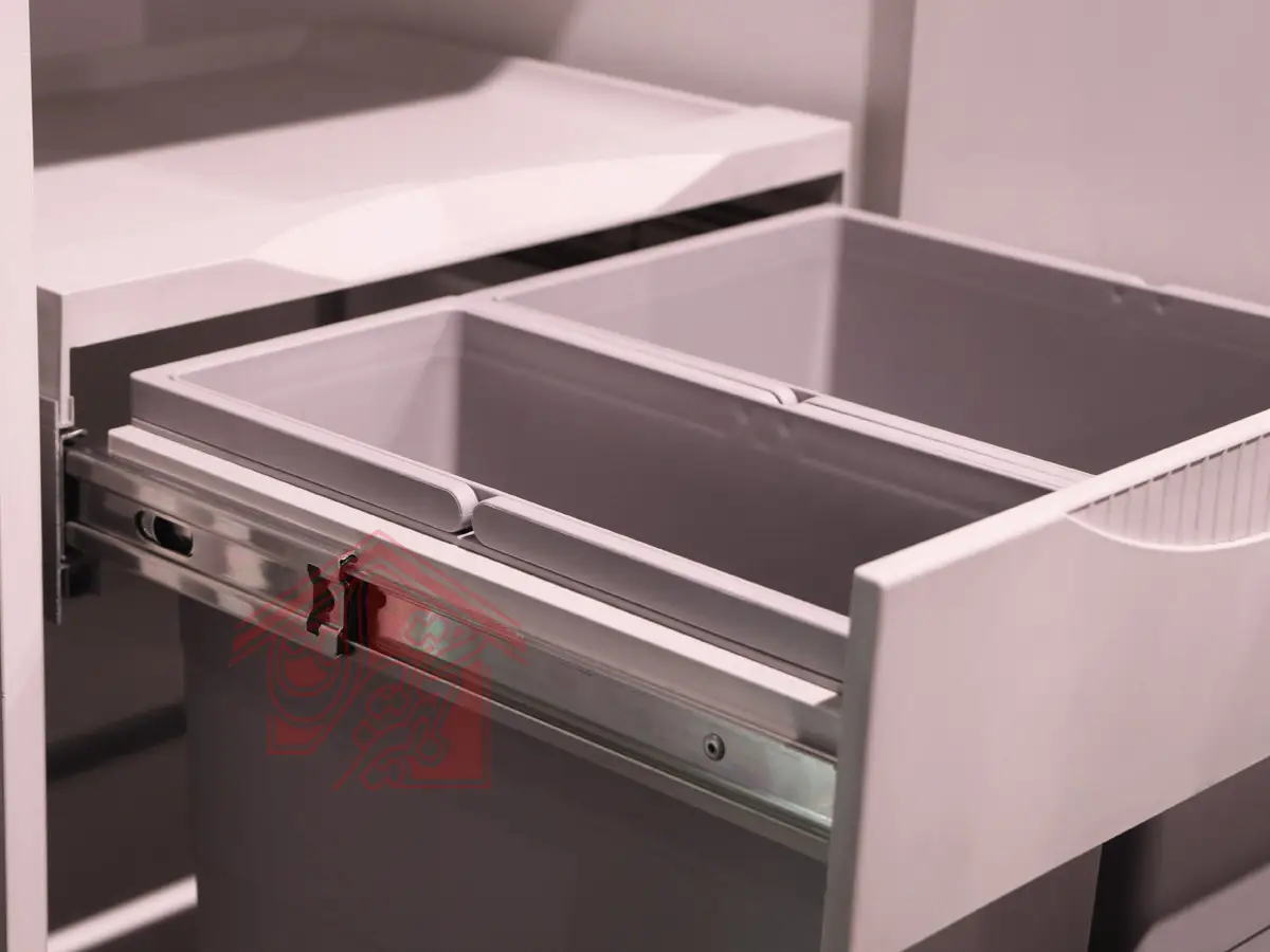 سطل زباله زیر کابینتی متصل به کف تاندم هایلو Q150 — تصویر ۵