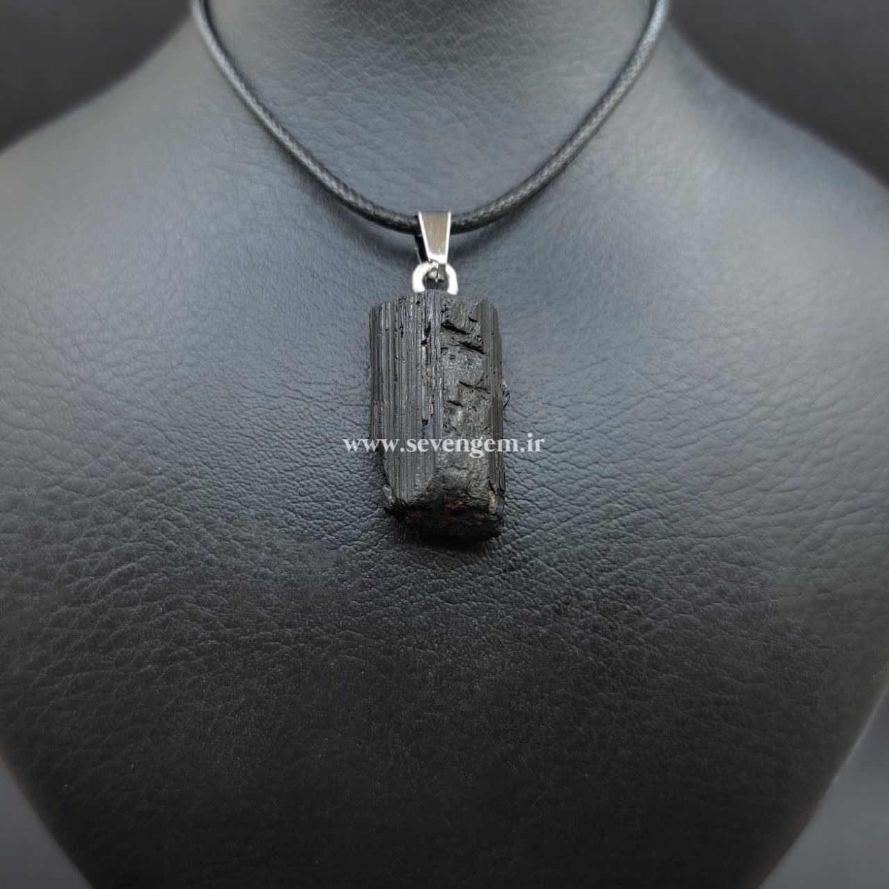 گردنبند بلور سنگ تورمالین سیاه (B198) — تصویر ۳