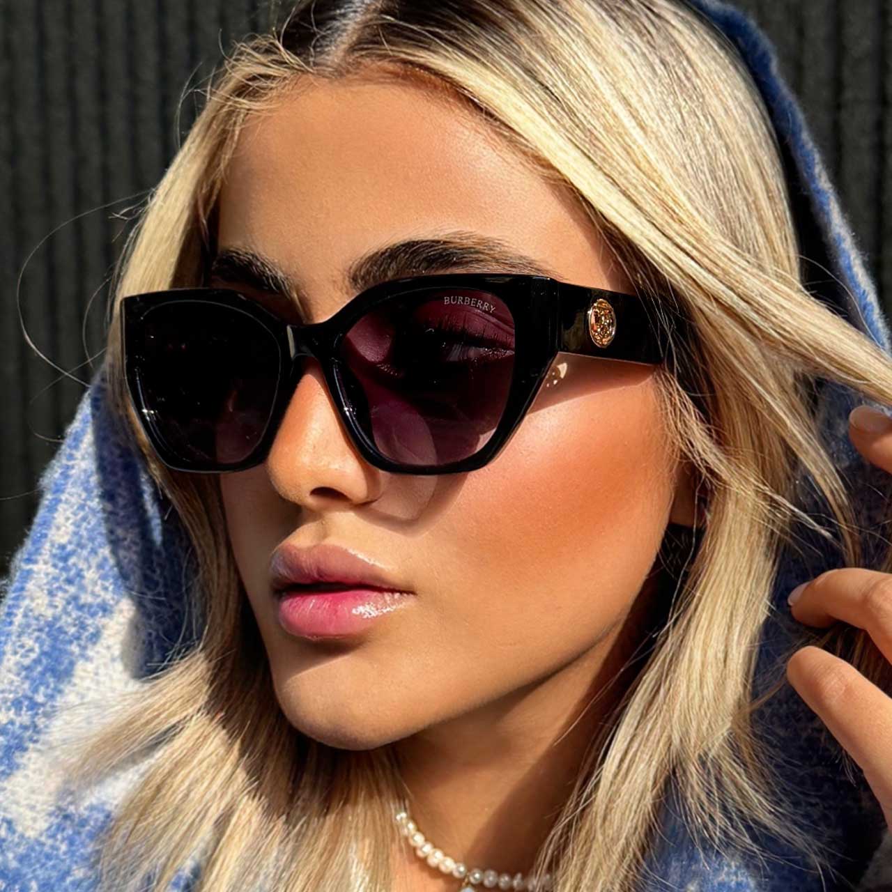 عینک آفتابی زنانه بربری کد Burberry 88009 — تصویر ۴