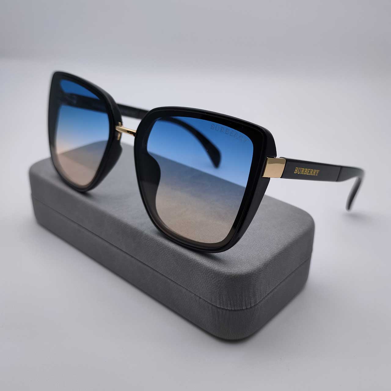 عینک آفتابی زنانه بربری کد Burberry 3204 — تصویر ۵