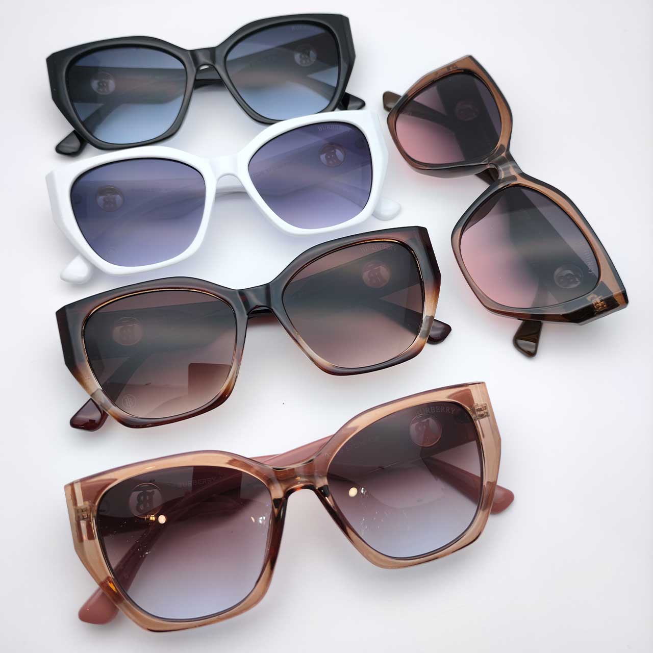 عینک آفتابی زنانه بربری کد Burberry 22028 — تصویر ۲
