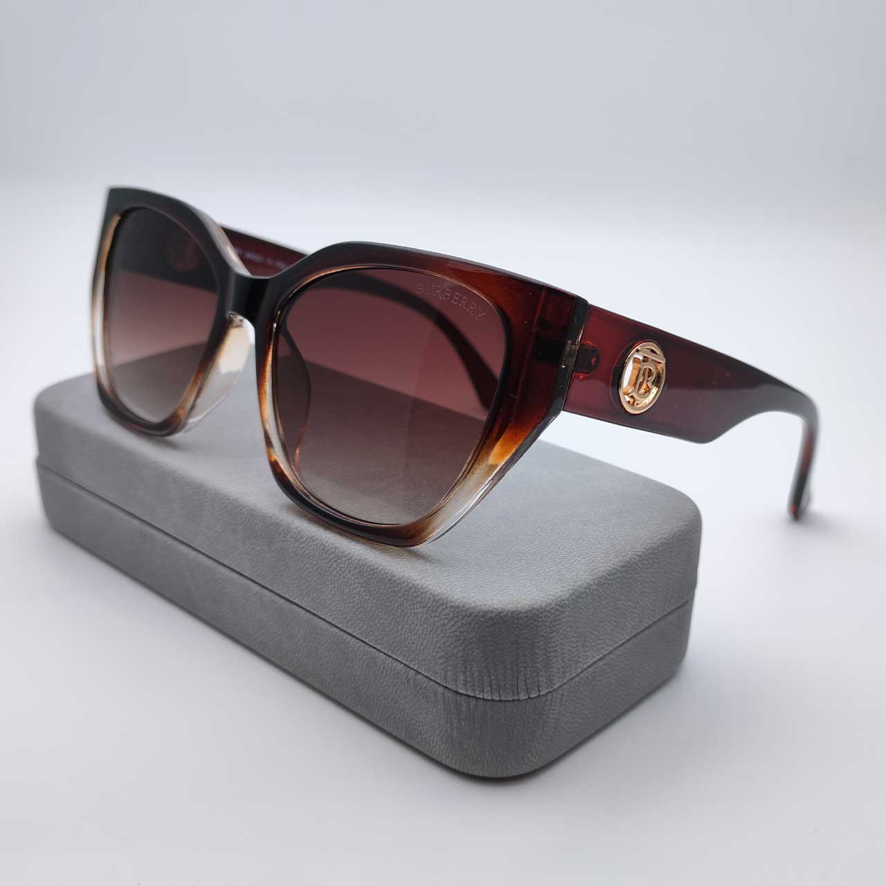 عینک آفتابی زنانه بربری کد Burberry 22028 — تصویر ۴