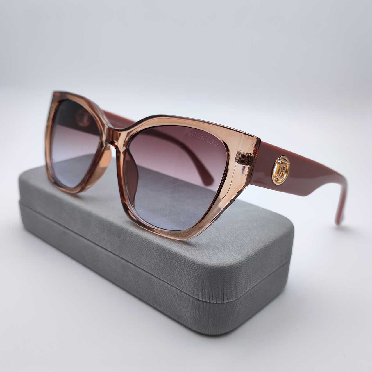 عینک آفتابی زنانه بربری کد Burberry 22028 — تصویر ۳