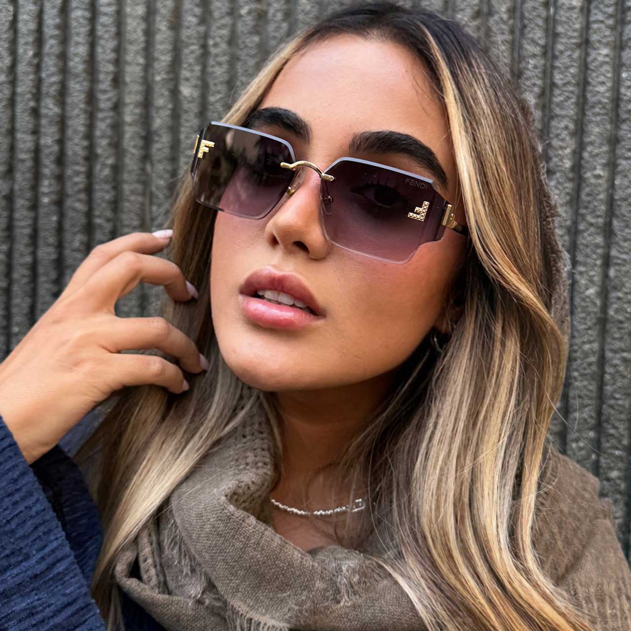 عینک آفتابی فندی کد Fendi 99007 — تصویر ۳
