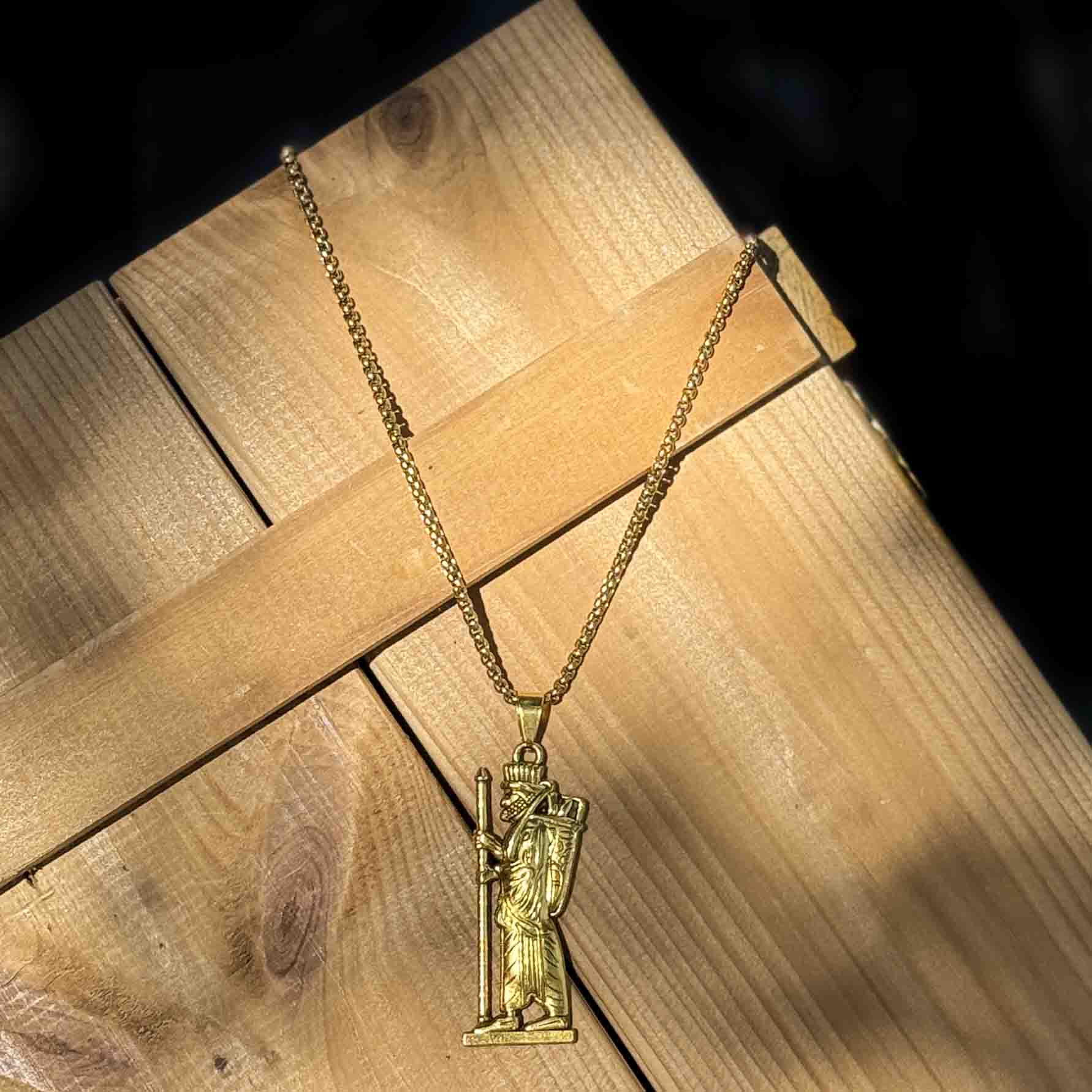 گردنبند استیل طرح کوروش کد (5257) — تصویر ۲