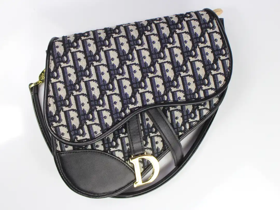 کیف دوشی 1782 دیور | Dior
