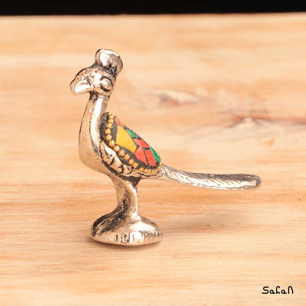مجسمه هندی طاووس — تصویر ۸