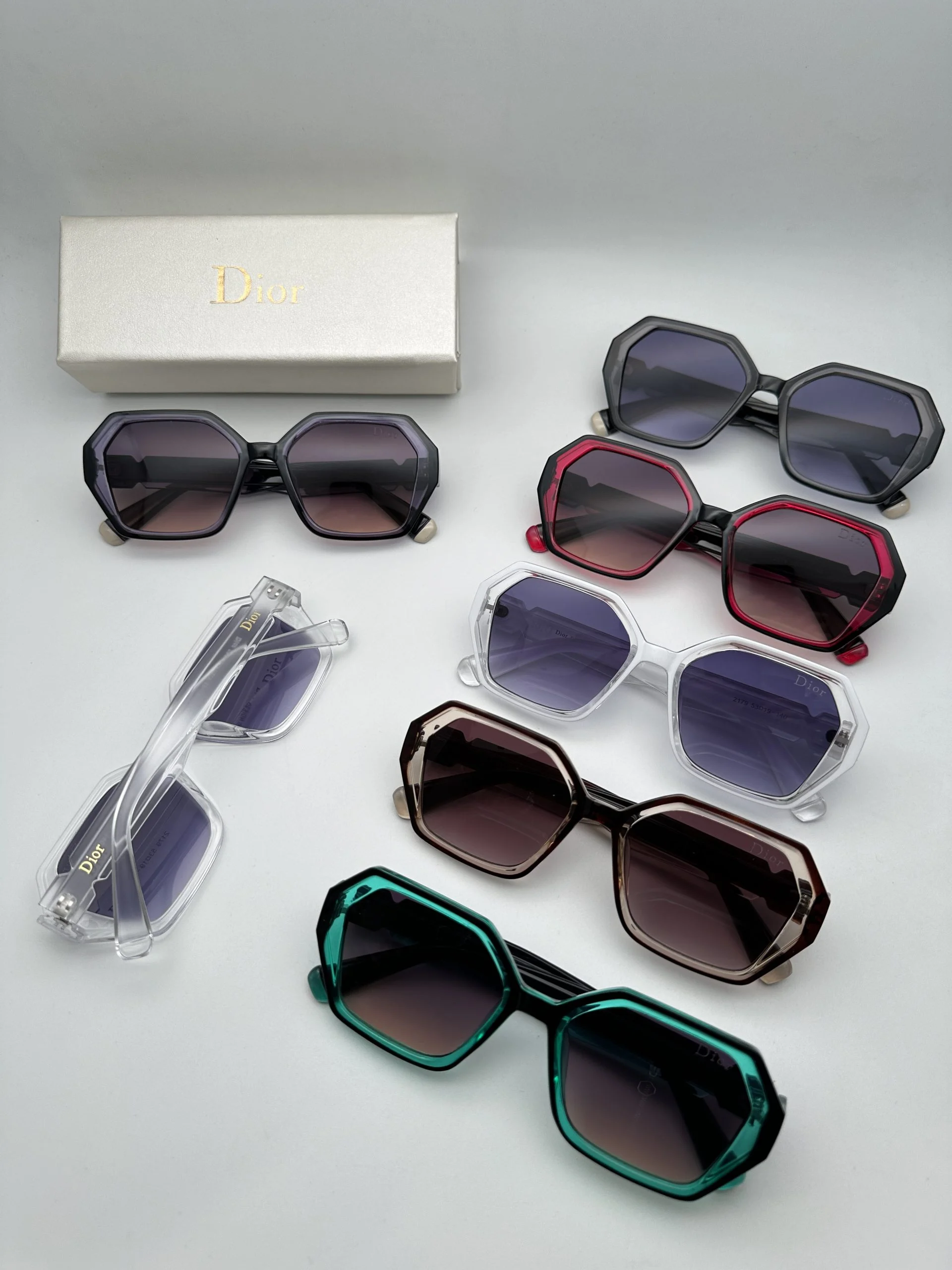 عینک آفتابی زنانه دیور 1980 Dior