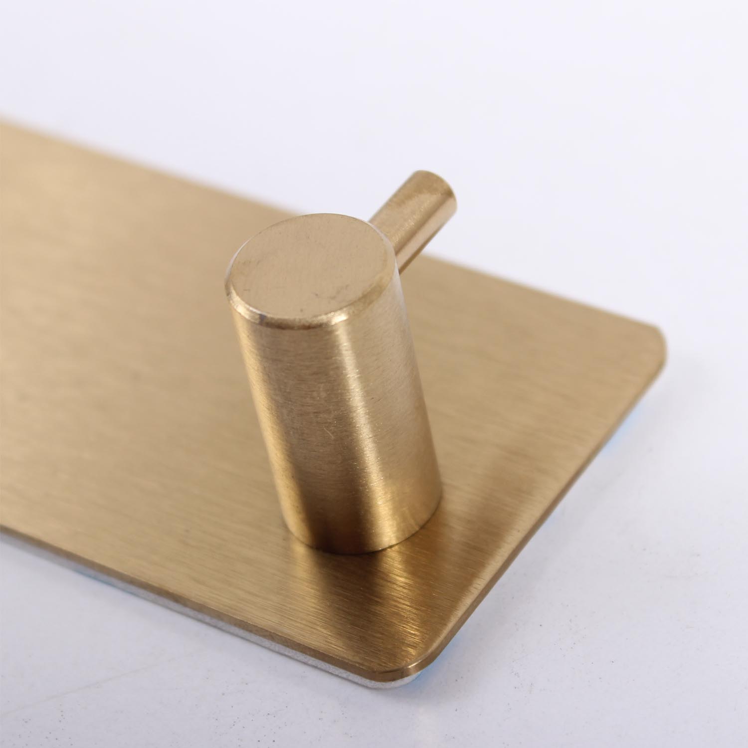 رخت آویز سه شاخه R3300 -طلایی — تصویر ۴