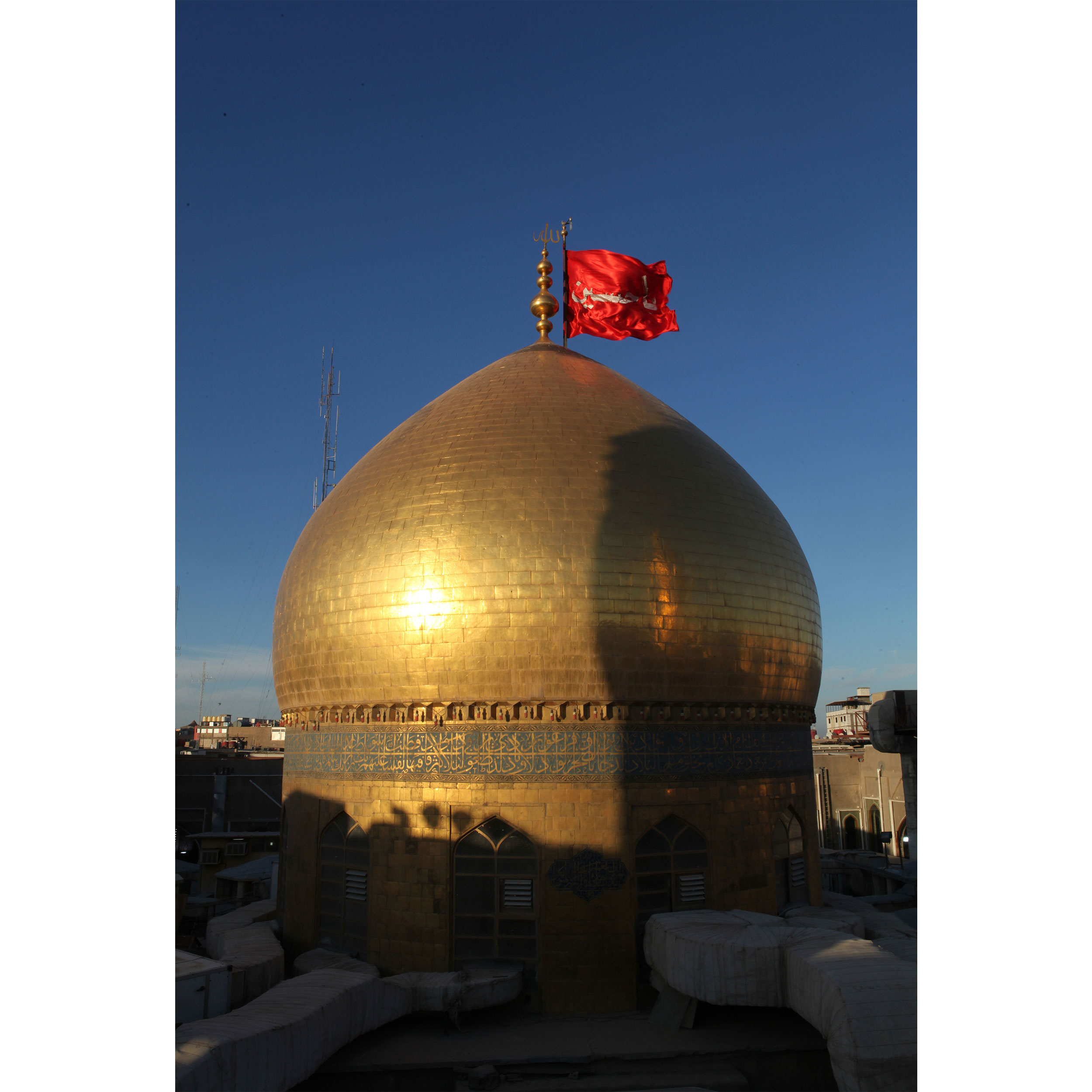 تابلو شاسی طرح گنبد حرم امام حسین مدل T2439 — تصویر ۲