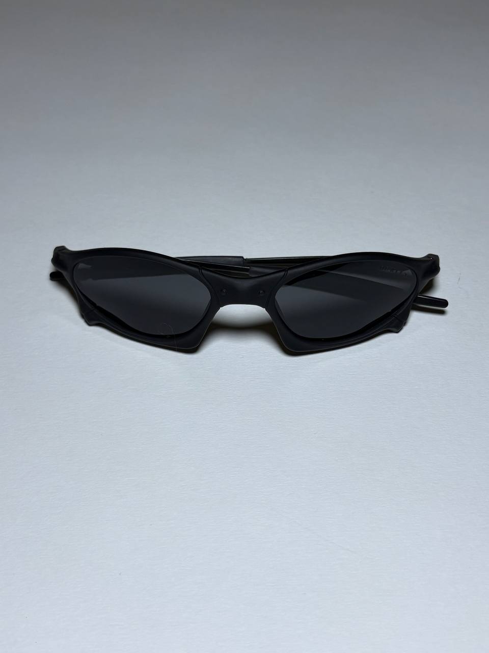 عینک آفتابی Oakley — تصویر ۴
