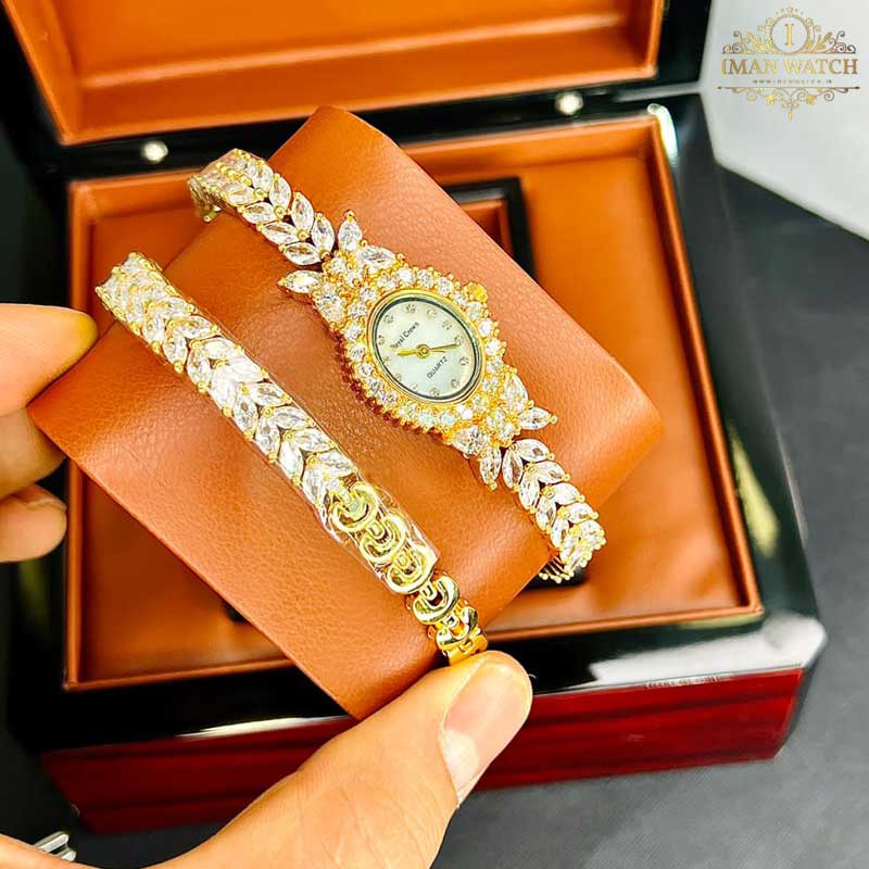 ساعت مچی زنانه رویال کرون طلایی Royal Crown 2533 — تصویر ۲
