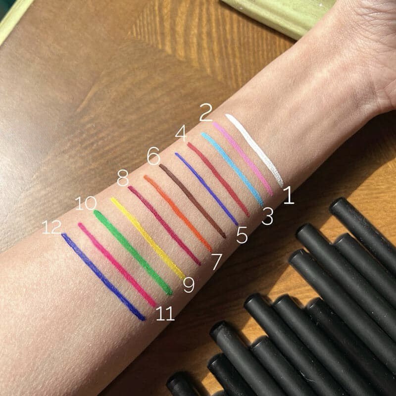 خط چشم مویی رنگی هندیانHINDIYAN Matte Liquid Eyeliner — تصویر ۶