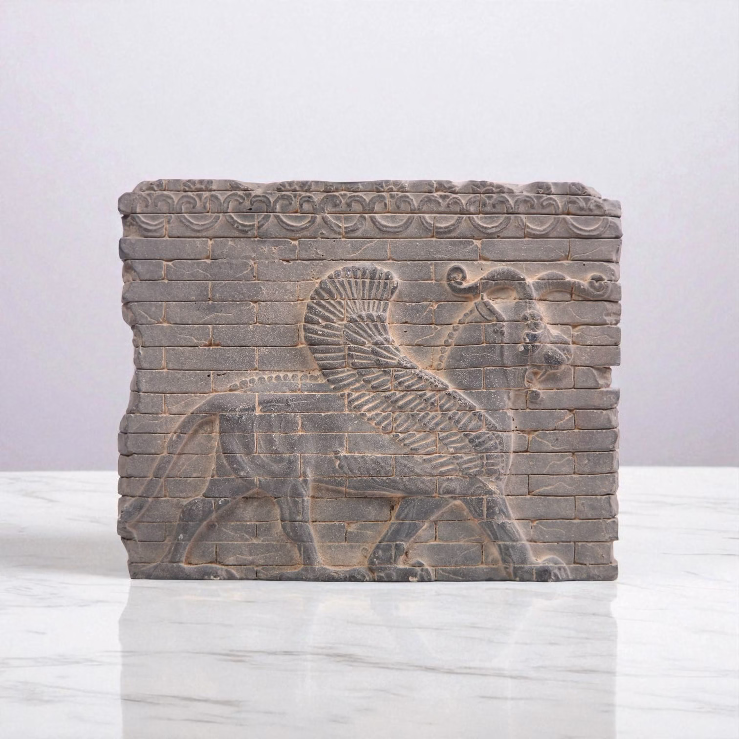 مجسمه کتیبه آجری شیر افسانه ای آویزدار کد MO2890 — تصویر ۸