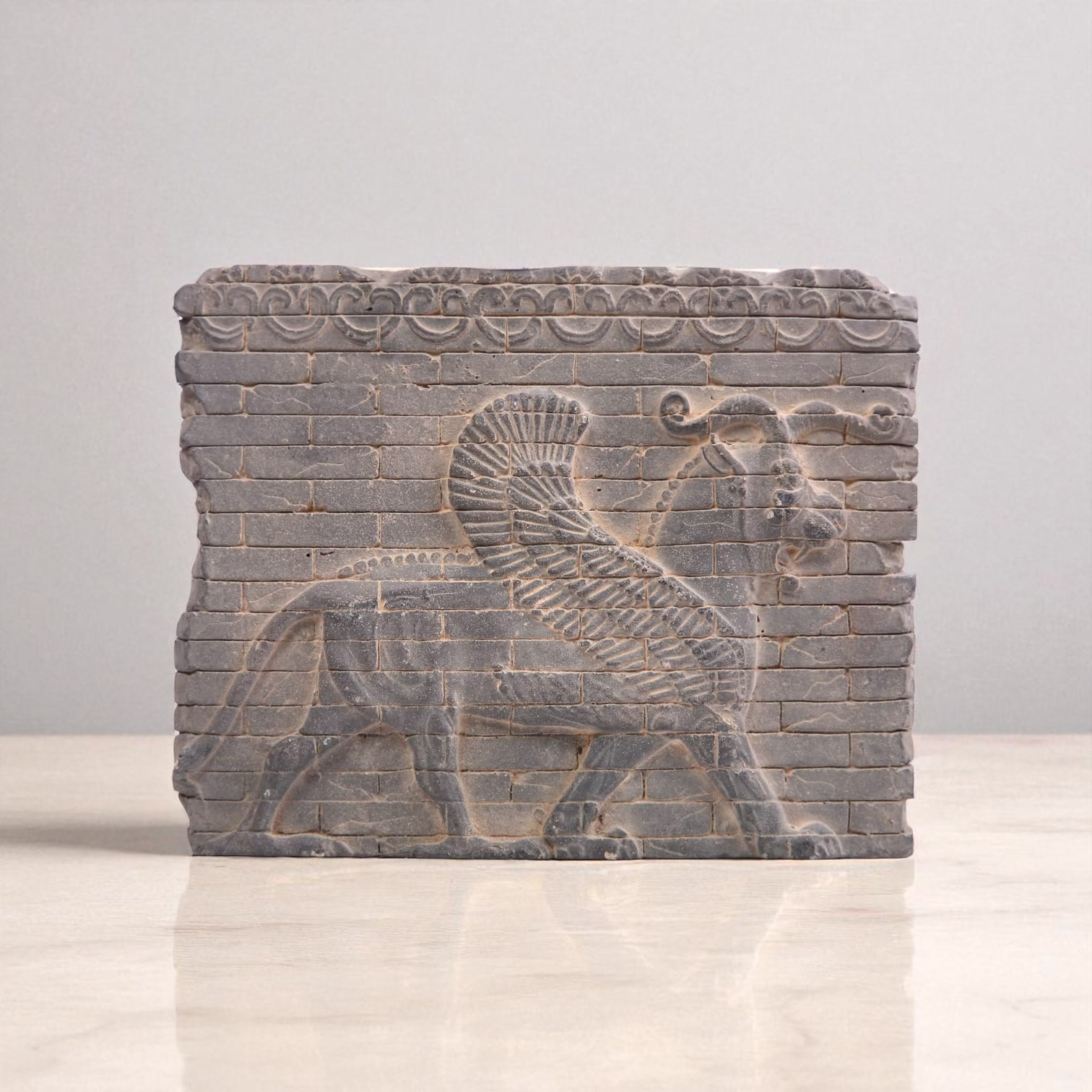 مجسمه کتیبه آجری شیر افسانه ای آویزدار کد MO2890 — تصویر ۷