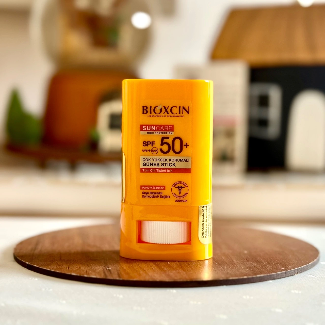 ضدآفتاب استيكي فاقد عطر بيوكسين با SPF50+