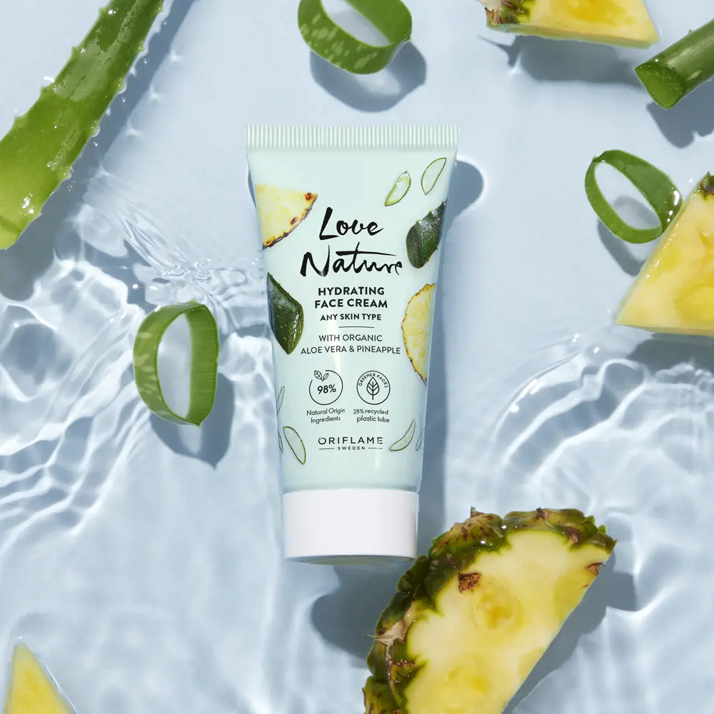 کرم صورت آبرسان لاونیچر با آلوئه‌ورا و آناناس اوریفلیم Love Nature Hydrating Face Cream with Organic Aloe Vera & Pineapple — تصویر ۵