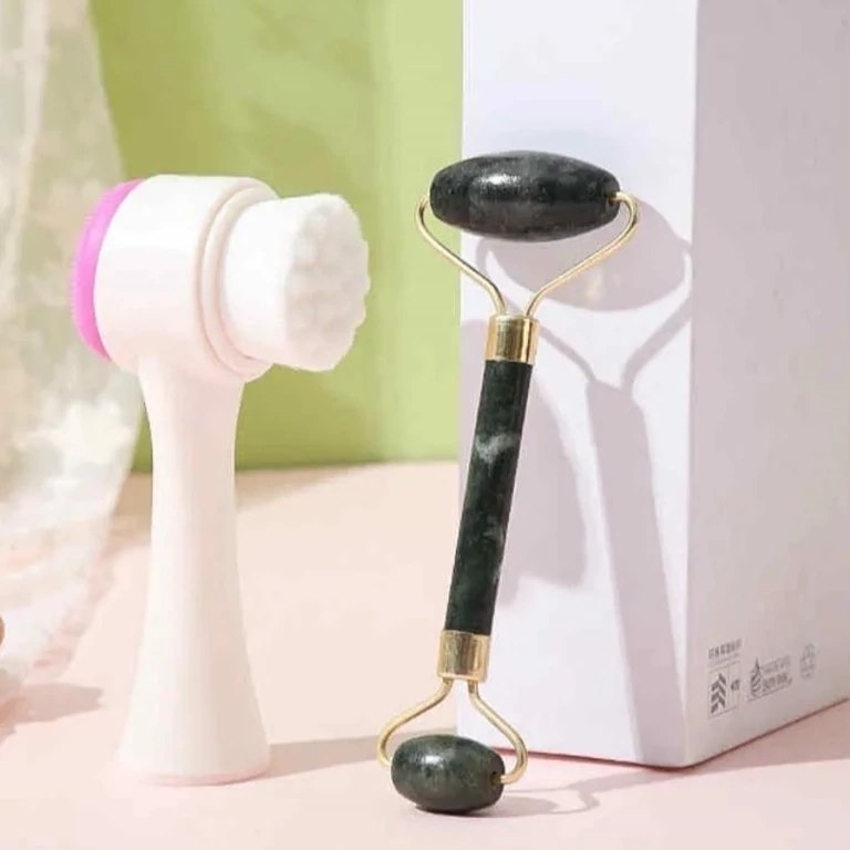 ست براش ماسک جیدرولر و پد ا Water roller and Guasha stone ‌ — تصویر ۲