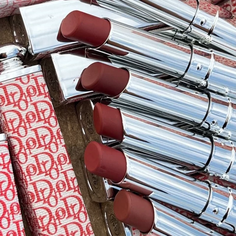 رژ لب جامد مات و مخملی دیور | Dior Velvet Matte Solid Lipstick — تصویر ۸
