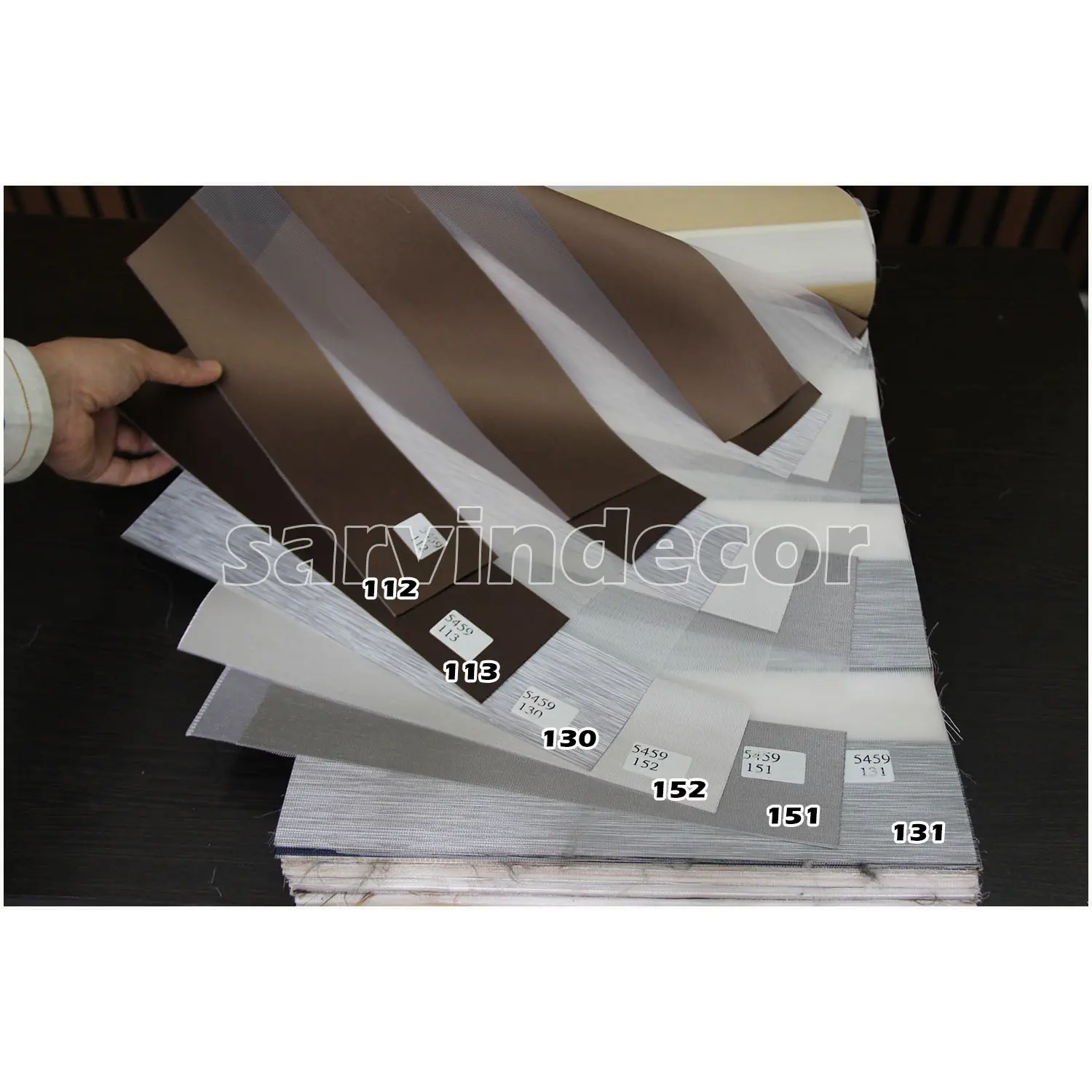 پرده زبرا برقی ساده کد 5459 در 9 رنگ — تصویر ۶
