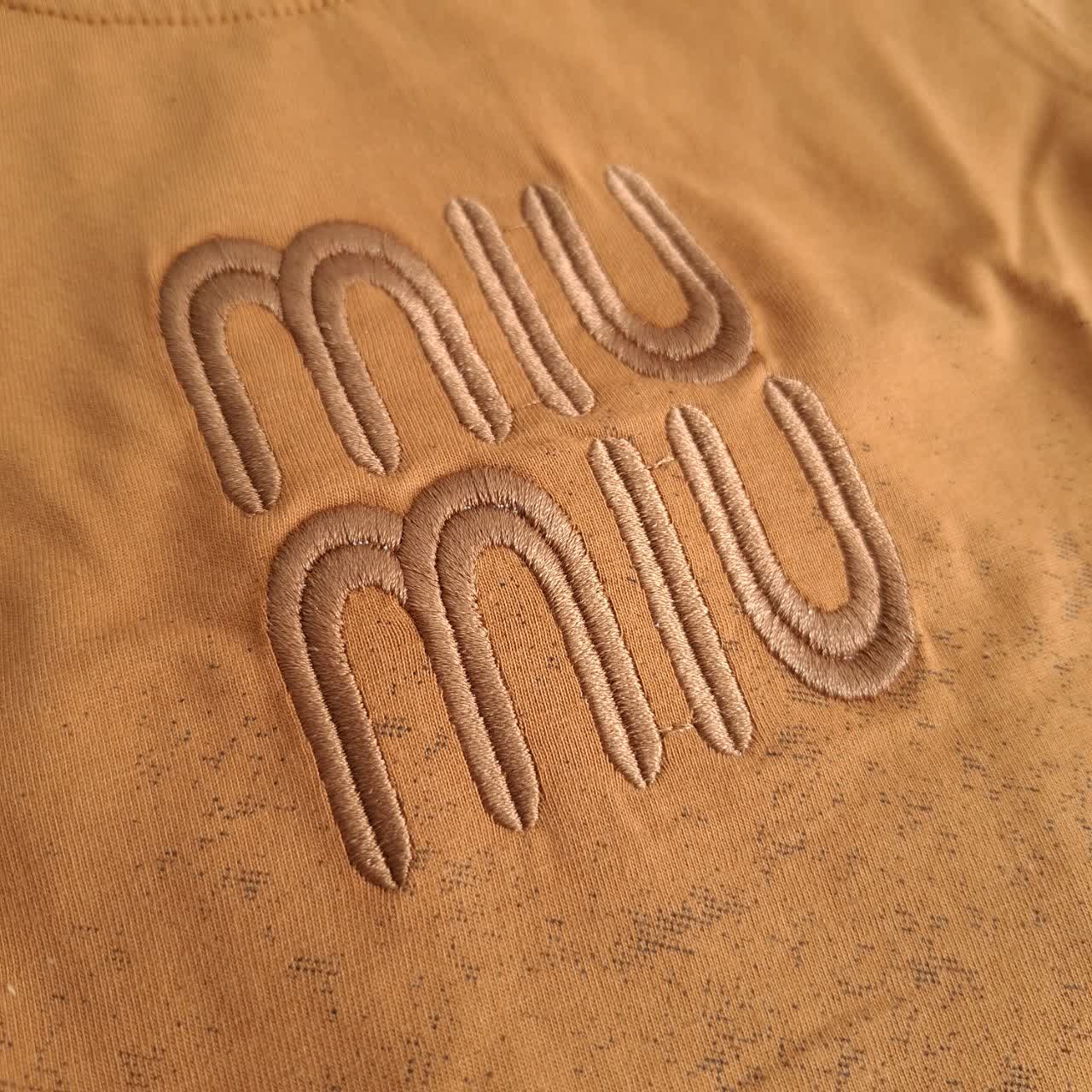 تیشرت تک miu — تصویر ۵