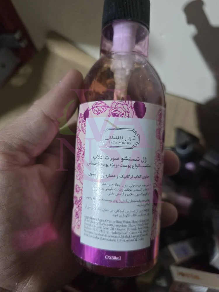 ژل شستشو صورت گلاب دیپ سنس