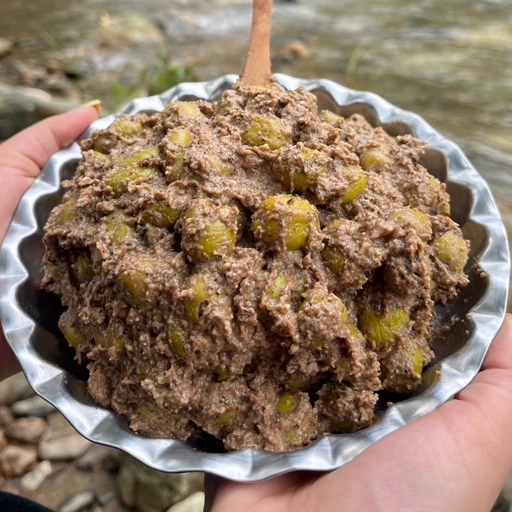 زیتون پرورده خانگی با مغز گردو رودبار(1کیلویی)