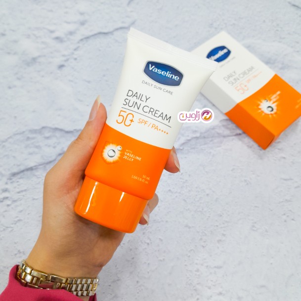 ضدآفتاب روزانه بی رنگ وازلین SPF50 — تصویر ۵