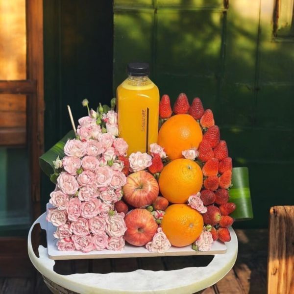 ارسال گل طبیعی برای مدرسه قهوه ایران در تهران